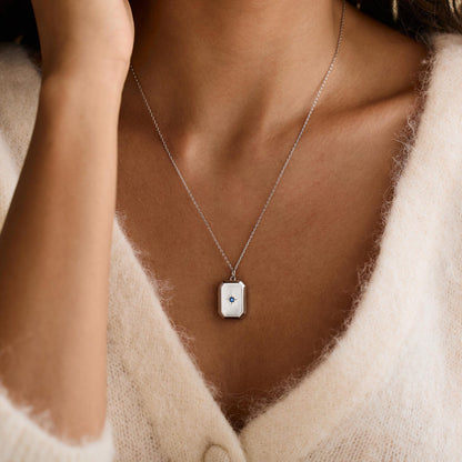 Collier Médaillon Personnalisé avec Pierre de Naissance